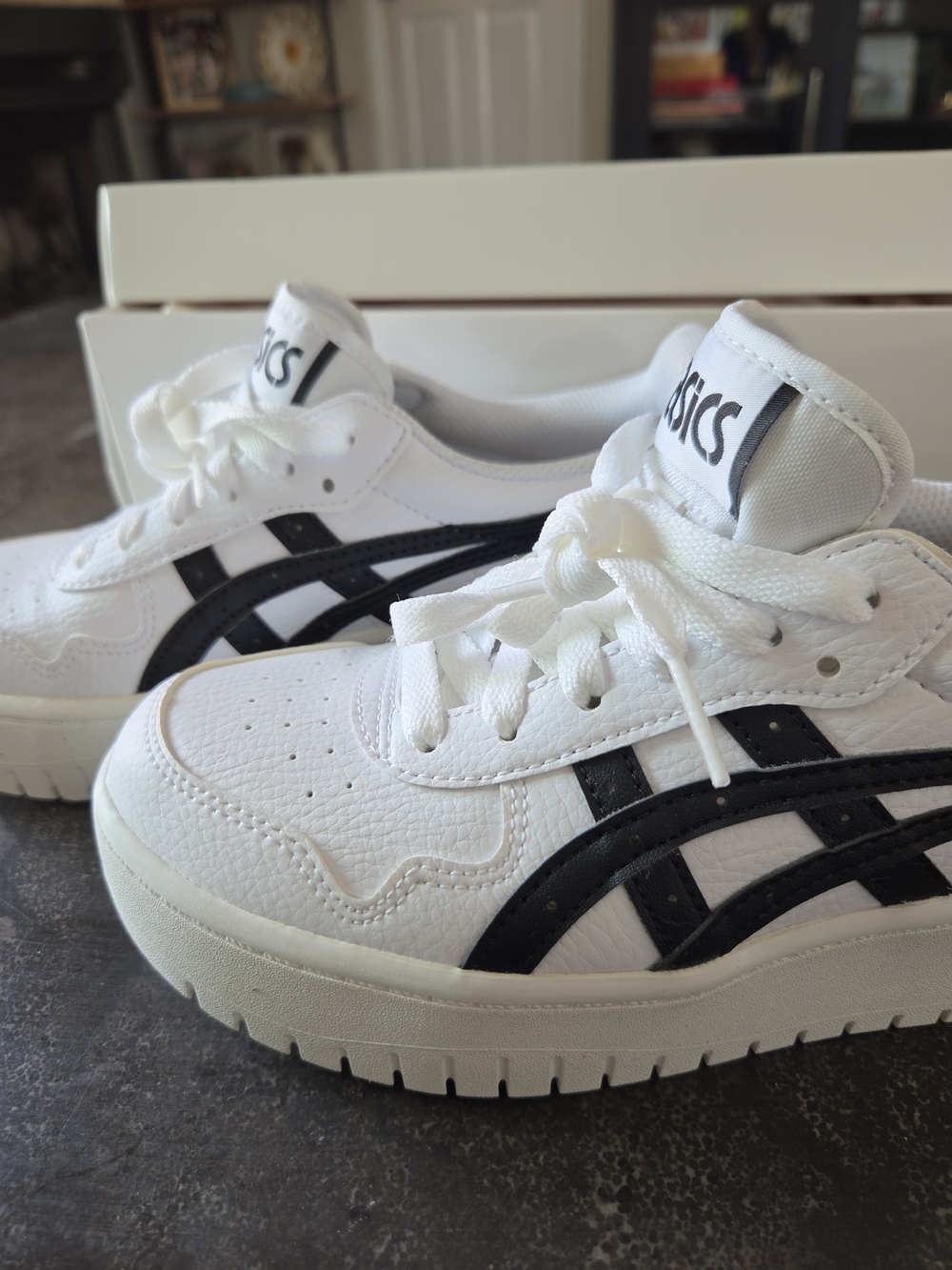 ASICS White Low-Top Platform Sneakers - Black Stripes - Size 6 Women - NWT - Picture 2 of 8